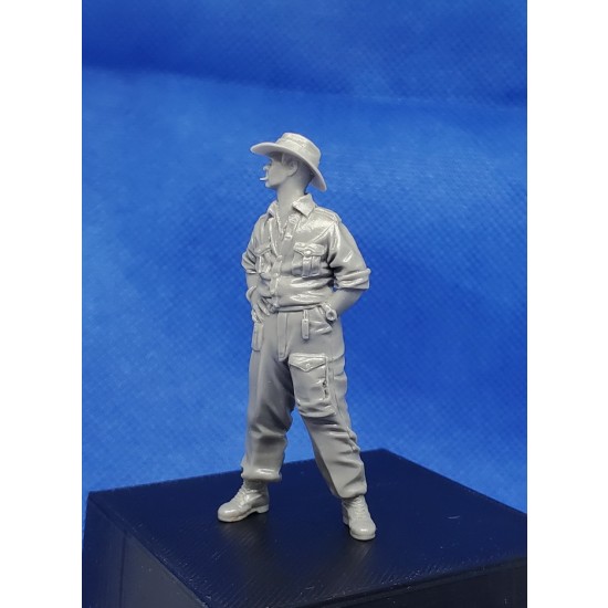 1/35 WWII Australian/New Zealand Officer Burma & Soldier w/Thompson in South East Asia 1/35 WWII Australian/New Zealand Officer Burma & Soldier w/Thompson in South East Asia