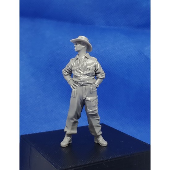 1/35 WWII Australian/New Zealand Officer Burma & Soldier w/Thompson in South East Asia 1/35 WWII Australian/New Zealand Officer Burma & Soldier w/Thompson in South East Asia