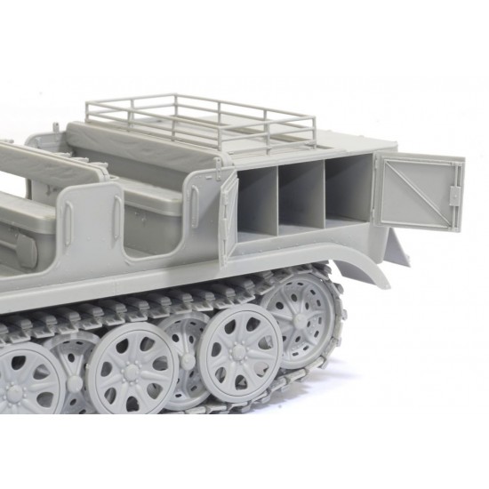 1/35 SdKfz.7 8t Half-track Initial Production (Smart kit) 1/35 SdKfz.7 8t Half-track Initial Production (Smart kit)