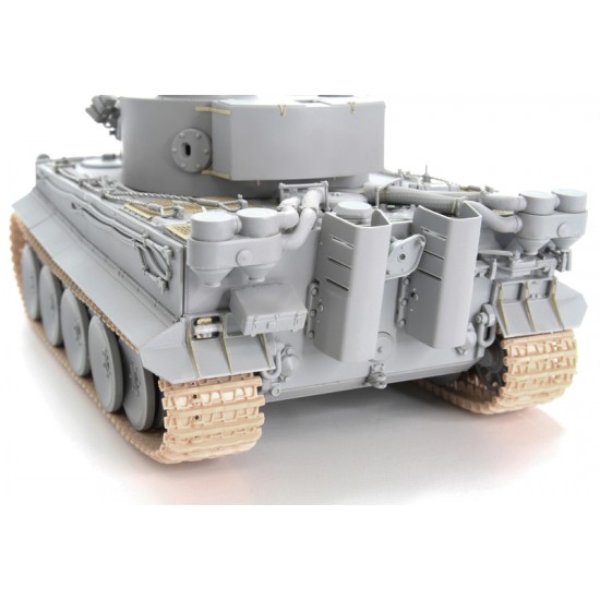 1/35 PzKpfw.VI Ausf.E SdKfz.181 Tiger I Tunisian Initial sPzAbt.501 & Pz.Rgt.7 Tunisia 1/35 PzKpfw.VI Ausf.E SdKfz.181 Tiger I Tunisian Initial sPzAbt.501 & Pz.Rgt.7 Tunisia