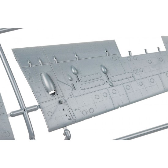 1/48 Midway Dual Combo: US Carrier Based Fighter F4F-3 & F4F-4 Wildcat [Limited Edition]