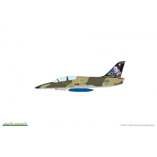 1/72 Albatros Dual Combo: Czechoslovak Subsonic Jet Trainer L-39 Albatros 1/72 Albatros Dual Combo: Czechoslovak Subsonic Jet Trainer L-39 Albatros