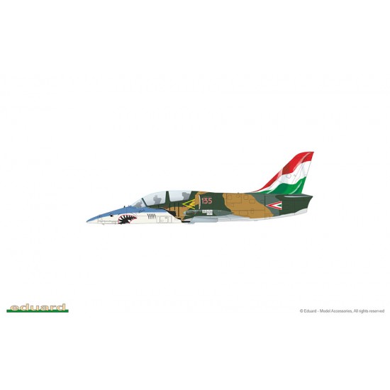 1/72 Albatros Dual Combo: Czechoslovak Subsonic Jet Trainer L-39 Albatros 1/72 Albatros Dual Combo: Czechoslovak Subsonic Jet Trainer L-39 Albatros
