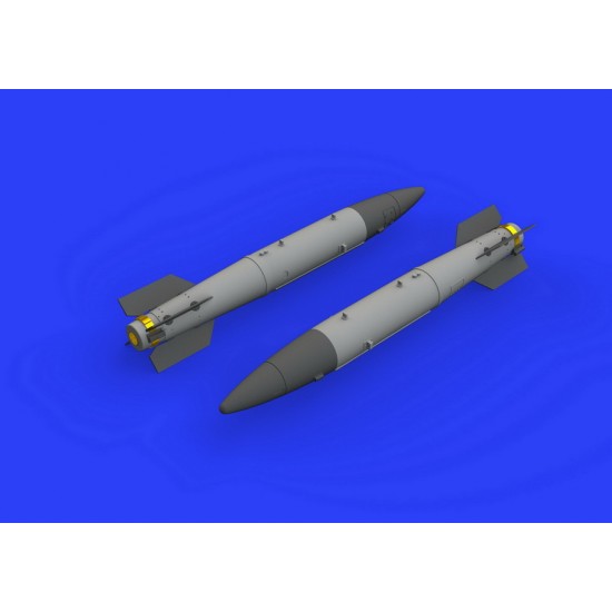 1/72 B43-1 Nuclear Weapon w/ SC43-4/-7 Tail Assembly Brassin Set 1/72 B43-1 Nuclear Weapon w/ SC43-4/-7 Tail Assembly Brassin Set