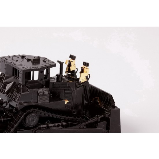 1/72 Oshkosh M1070 & M1000 Heavy Tractor w/D9R Detail Set (PE Sheets) for Takom Models 1/72 Oshkosh M1070 & M1000 Heavy Tractor w/D9R Detail Set (PE Sheets) for Takom Models