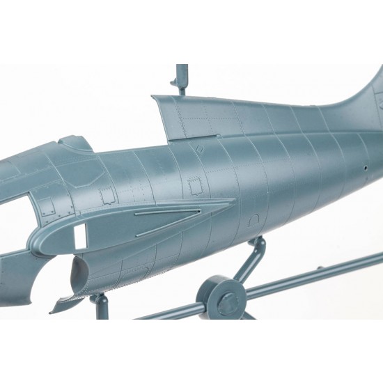 1/48 Grumman FM-2 Wildcat Aircraft Carrier-based Fighter [Profipack]