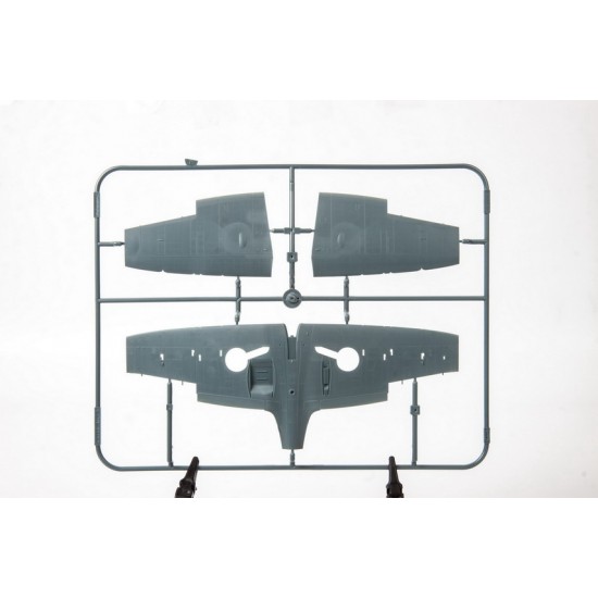 1/48 WWII British Supermarine Spitfire Mk.Ia [Weekend Edition]
