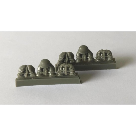 1/35 German Dining Set with Canvas (3 Types, 6pcs) 1/35 German Dining Set with Canvas (3 Types, 6pcs)