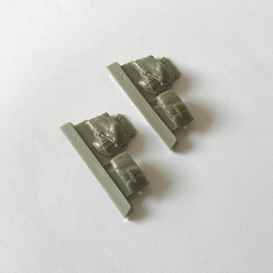 1/35 German Grenade Bags (2 Variants Open-Closed, 4pcs) 1/35 German Grenade Bags (2 Variants Open-Closed, 4pcs)