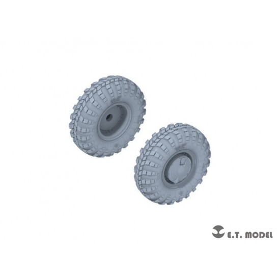 1/35 Russian BTR-70 APC Sagged Wheels for Trumpeter Kit 1/35 Russian BTR-70 APC Sagged Wheels for Trumpeter Kit