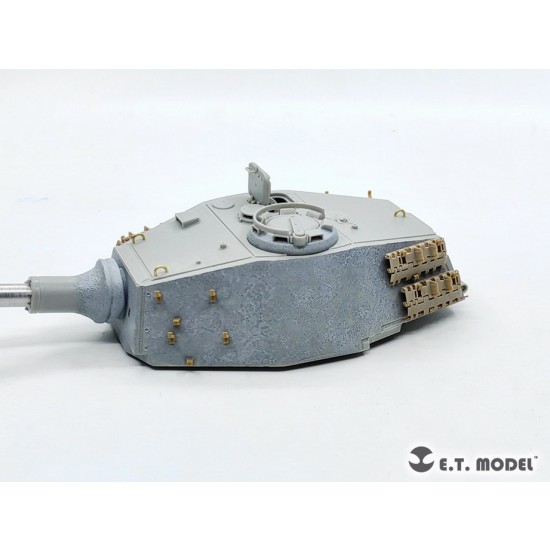 1/35 Tiger II/Jagdtiger Spare Track Brackets (For Common Version Track) 1/35 Tiger II/Jagdtiger Spare Track Brackets (For Common Version Track)