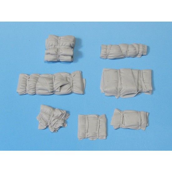 1/35 Universal Tent & Tarp Set #2 1/35 Universal Tent & Tarp Set #2