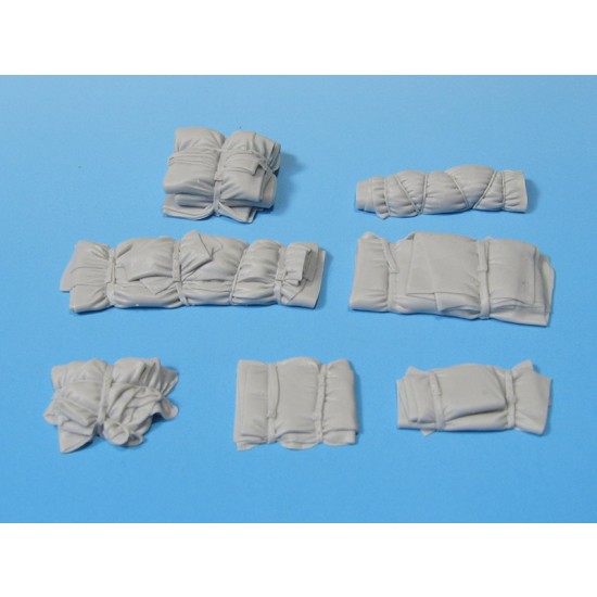 1/35 Universal Tent & Tarp Set #2 1/35 Universal Tent & Tarp Set #2