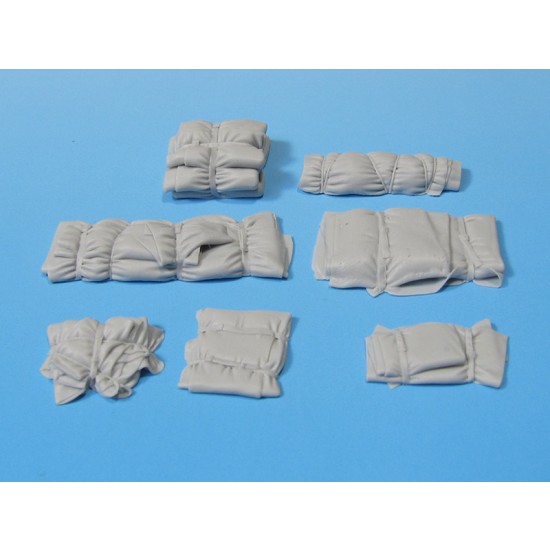 1/35 Universal Tent & Tarp Set #2 1/35 Universal Tent & Tarp Set #2