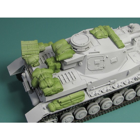 1/35 Panzerkampfwagen IV (All Versions) Stowage Set