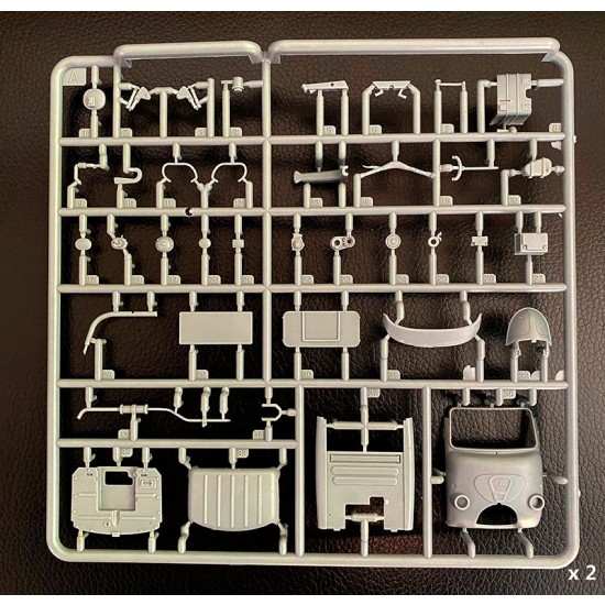 1/35 Saigon Shuttle Motor-Tricycle Depot and Driver (2 tricycles and 1 figure) 1/35 Saigon Shuttle Motor-Tricycle Depot and Driver (2 tricycles and 1 figure)