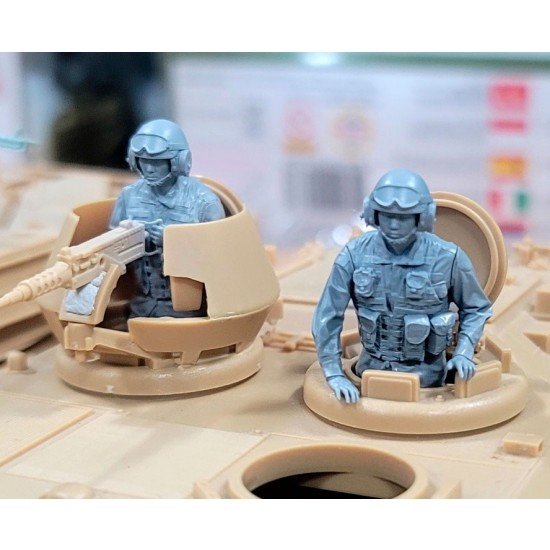 1/48 ROKA Tank Crew 1/48 ROKA Tank Crew