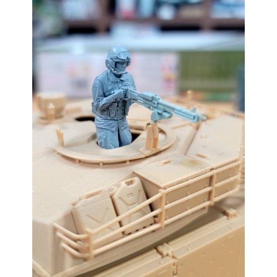 1/48 ROKA Tank Crew 1/48 ROKA Tank Crew