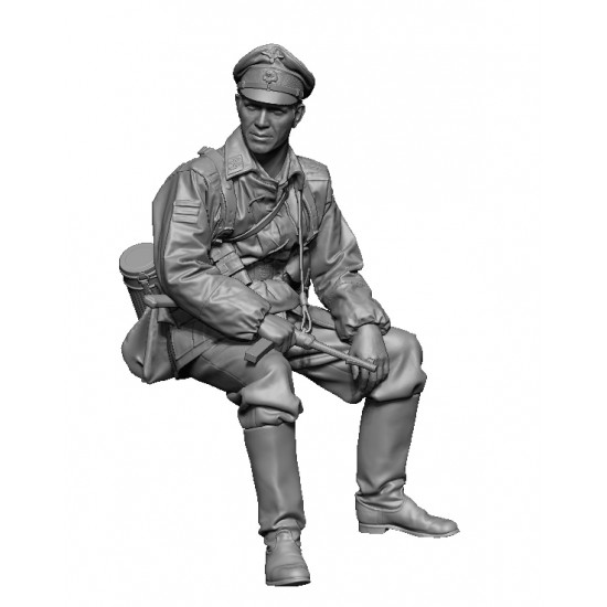 1/35 WWII German SS officer 1/35 WWII German SS officer