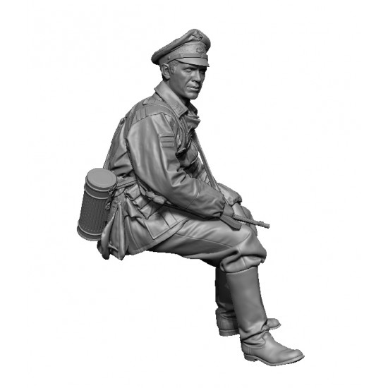 1/35 WWII German SS officer 1/35 WWII German SS officer