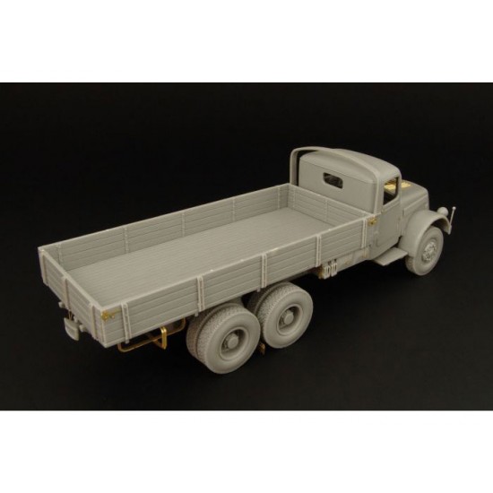 1/48 WWII German Tatra 6500-111 Truck 1/48 WWII German Tatra 6500-111 Truck