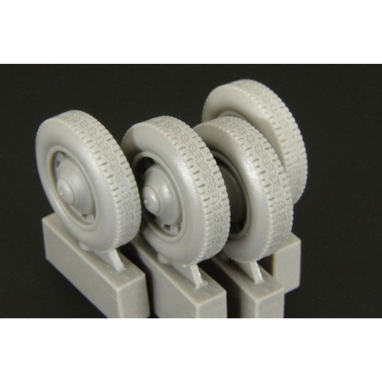 1/35 Citroen 11CV Wheels for Tamiya kits 1/35 Citroen 11CV Wheels for Tamiya kits