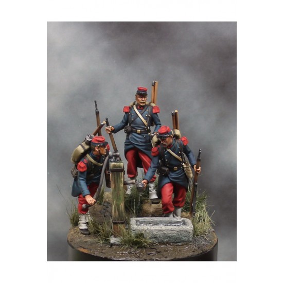 54mm Scale French Line Infantry 1870 (3 metal figures) 54mm Scale French Line Infantry 1870 (3 metal figures)