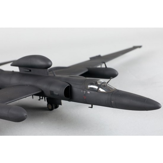 1/48 Lockheed U-2R Dragon Lady Senior Span 1/48 Lockheed U-2R Dragon Lady Senior Span