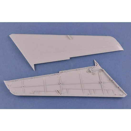 1/18 North American F-86F-30 Sabre 1/18 North American F-86F-30 Sabre