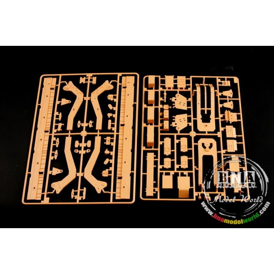 1/35 M1070 Truck Tractor & M1000 Heavy Equipment Transporter Semi-trailer 1/35 M1070 Truck Tractor & M1000 Heavy Equipment Transporter Semi-trailer