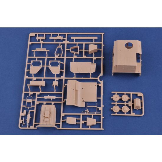 1/35 LKW 5t Mil Glw KAT I Und KAT I A1 (4 1/35 LKW 5t Mil Glw KAT I Und KAT I A1 (4