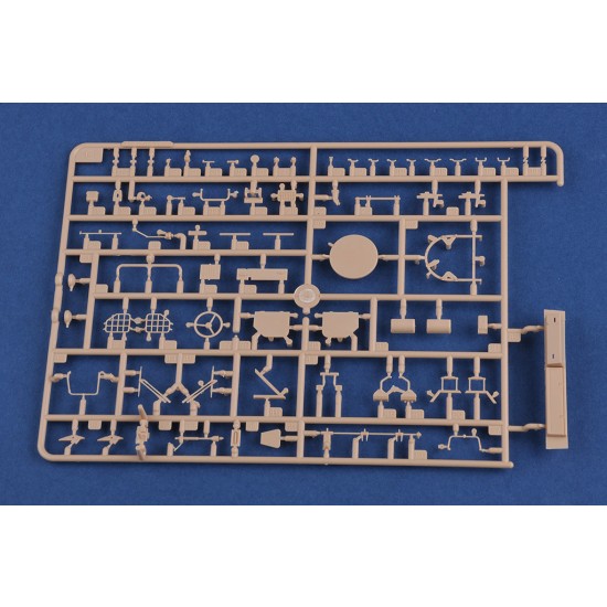 1/35 LKW 5t Mil Glw KAT I Und KAT I A1 (4 1/35 LKW 5t Mil Glw KAT I Und KAT I A1 (4