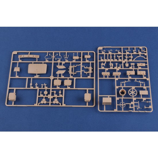 1/35 Ukraine KrAZ-6446 Tractor w/MAZ/ChMZAP-5247G Semitrailer 1/35 Ukraine KrAZ-6446 Tractor w/MAZ/ChMZAP-5247G Semitrailer