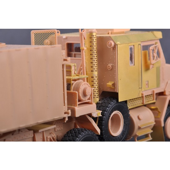 1/35 M1070 Gun Truck 1/35 M1070 Gun Truck