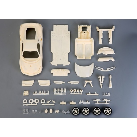 1/24 Ferrari 488 GTB (resin kit) 1/24 Ferrari 488 GTB (resin kit)