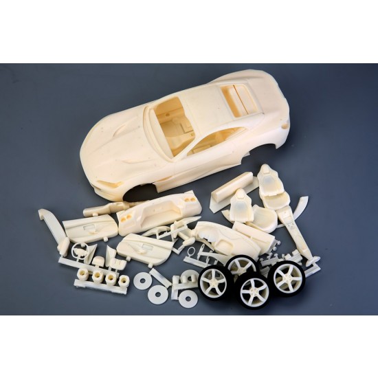 1/24 Ferrari Portofino (resin kit) 1/24 Ferrari Portofino (resin kit)