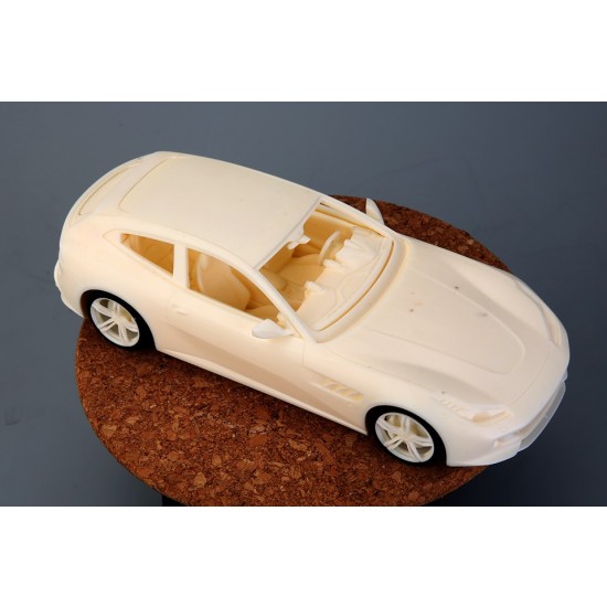 1/24 Ferrari GTC4 Lusso (resin kit) 1/24 Ferrari GTC4 Lusso (resin kit)