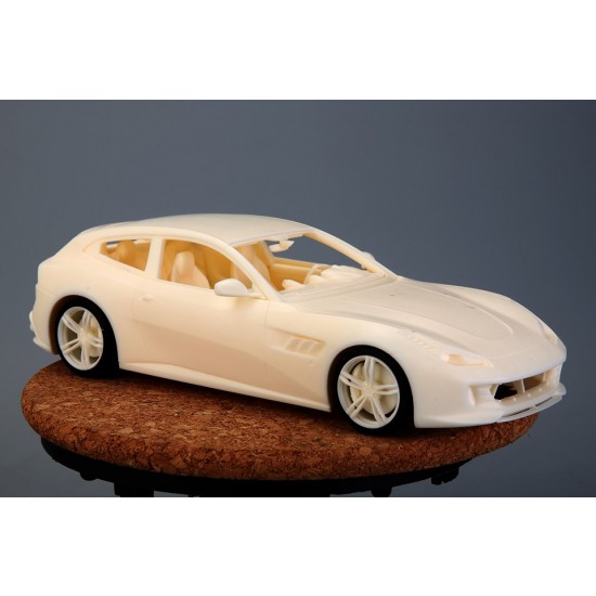 1/24 Ferrari GTC4 Lusso (resin kit) 1/24 Ferrari GTC4 Lusso (resin kit)