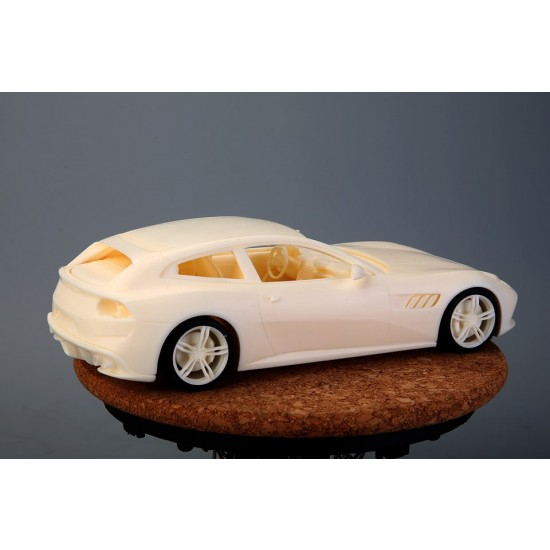 1/24 Ferrari GTC4 Lusso (resin kit) 1/24 Ferrari GTC4 Lusso (resin kit)