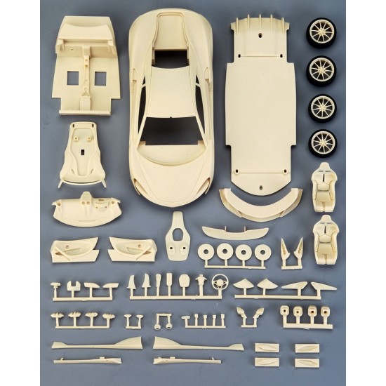 1/24 Mclaren 600LT Full Resin Kit 1/24 Mclaren 600LT Full Resin Kit
