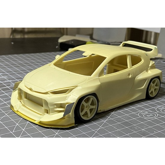 1/24 Rocket Bunny GR Yaris (HKS) 1/24 Rocket Bunny GR Yaris (HKS)