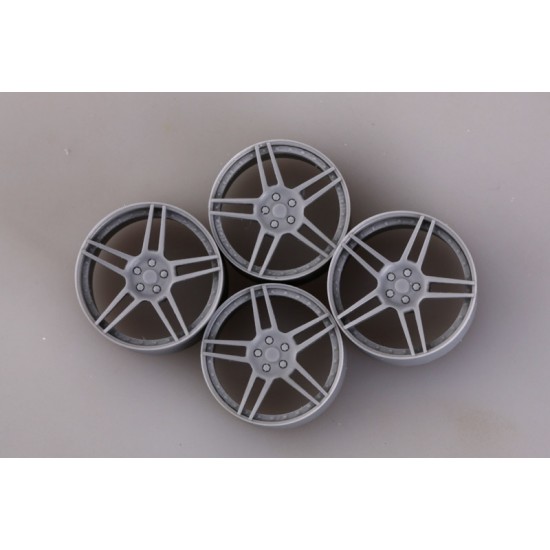 1/24 Novitec Rosso Wheels set # 2 for Ferrari F12 Berlinetta kit (4 Wheels & Air Valves) 1/24 Novitec Rosso Wheels set # 2 for Ferrari F12 Berlinetta kit (4 Wheels & Air Valves)