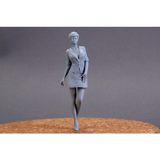 1/24 Show Girls with Short Hair (1 Resin Figure) 1/24 Show Girls with Short Hair (1 Resin Figure)