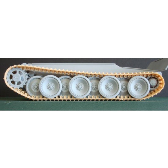 Track Links Tool for 1/35 WWII German Panther Series Tank Track Links Tool for 1/35 WWII German Panther Series Tank