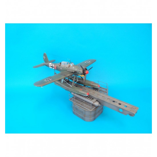1/32 Ships Catapult for Arado Ar 196 1/32 Ships Catapult for Arado Ar 196