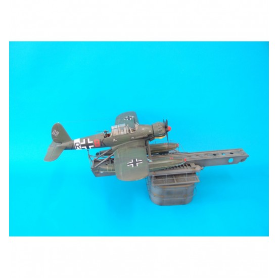 1/32 Ships Catapult for Arado Ar 196 1/32 Ships Catapult for Arado Ar 196