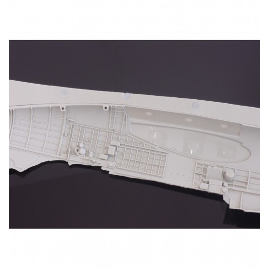 1/32 Curtiss SB2C-4 Helldiver 1/32 Curtiss SB2C-4 Helldiver