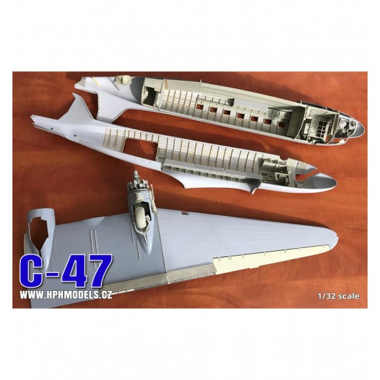 1/32 Douglas C-47 Skytrain (Laminate + Resin Kit) 1/32 Douglas C-47 Skytrain (Laminate + Resin Kit)