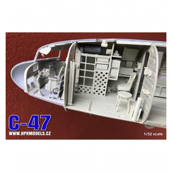 1/32 Douglas C-47 Skytrain (Laminate + Resin Kit) 1/32 Douglas C-47 Skytrain (Laminate + Resin Kit)