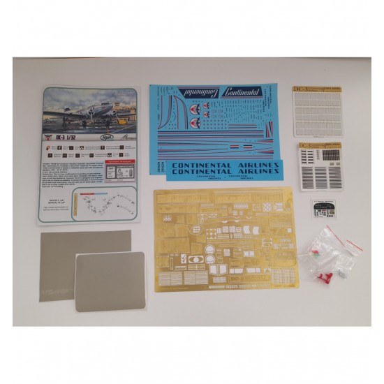 1/32 Douglas DC-3 Dakota with Highly Detailed Interior. Decals for Continental Airlines 1/32 Douglas DC-3 Dakota with Highly Detailed Interior. Decals for Continental Airlines